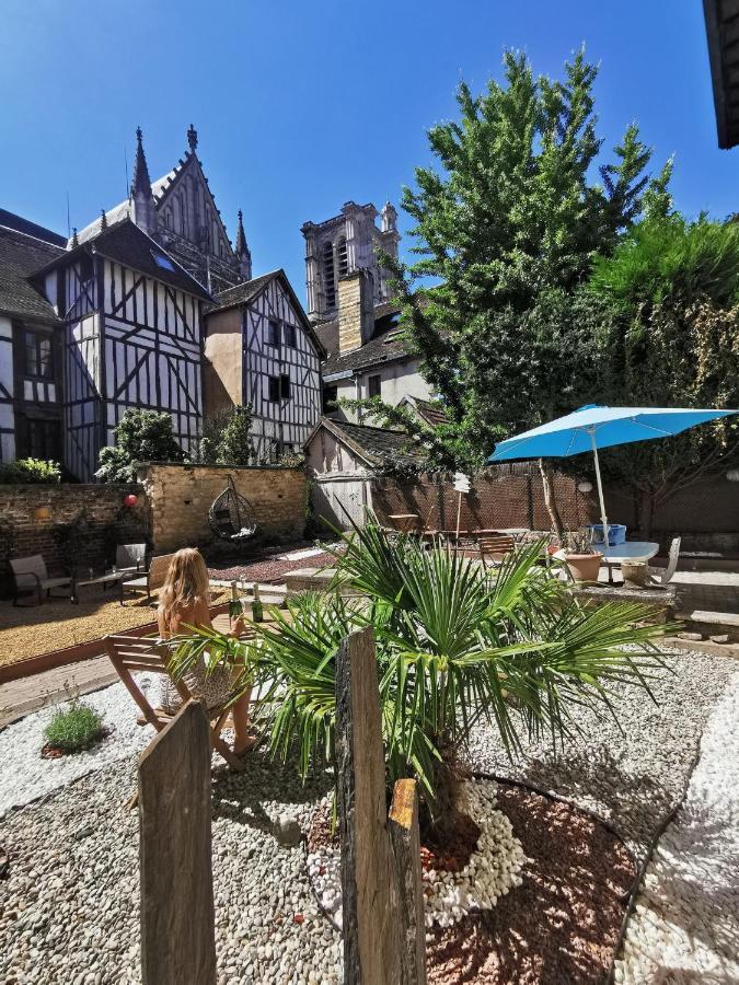 トロワLes Cieux De La Cathedrale - Calme - Jardin - Wifiアパートメント エクステリア 写真